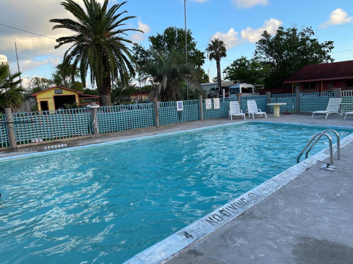 Gulfway Motel And Restaurant Gilchrist Екстериор снимка